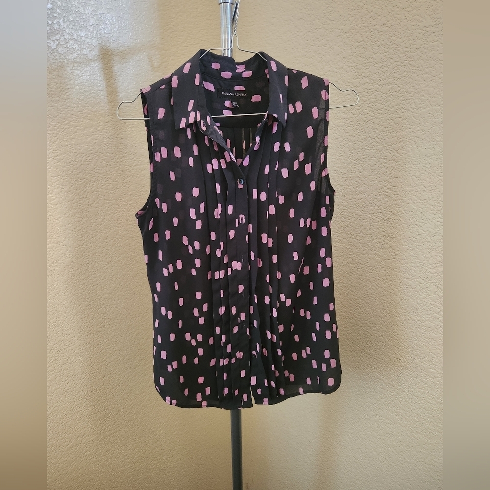 Banana Republic Sleeveless Blouse